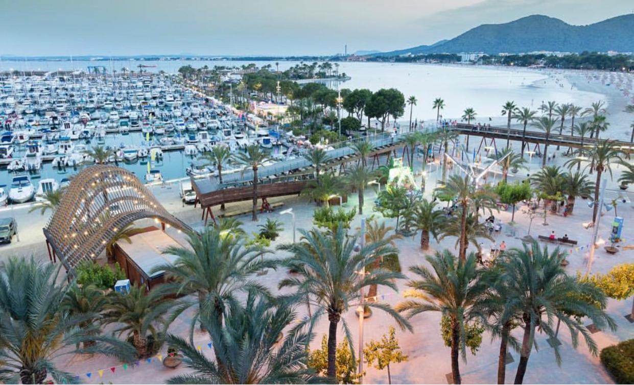 Aquamarina Beach Алькудия Экстерьер фото